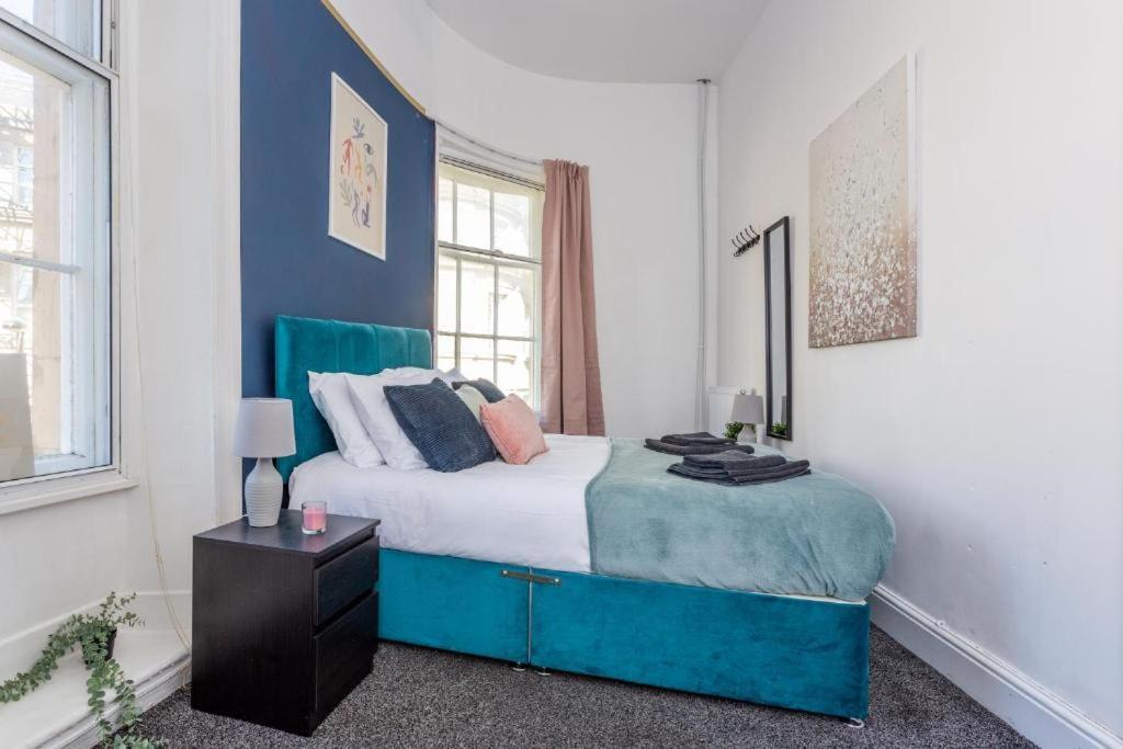 Newcastle'S Most Central Apartment - Sleeps 10 מראה חיצוני תמונה