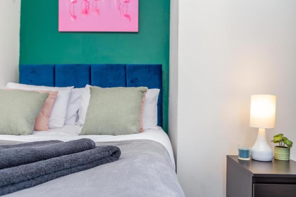 Newcastle'S Most Central Apartment - Sleeps 10 מראה חיצוני תמונה