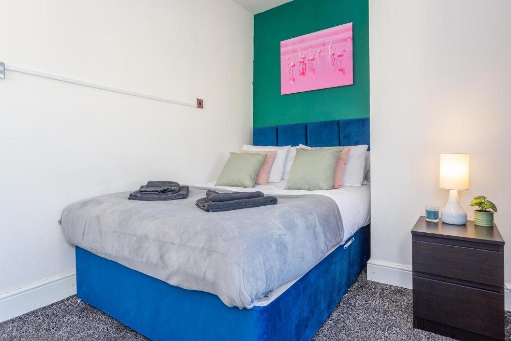 Newcastle'S Most Central Apartment - Sleeps 10 מראה חיצוני תמונה