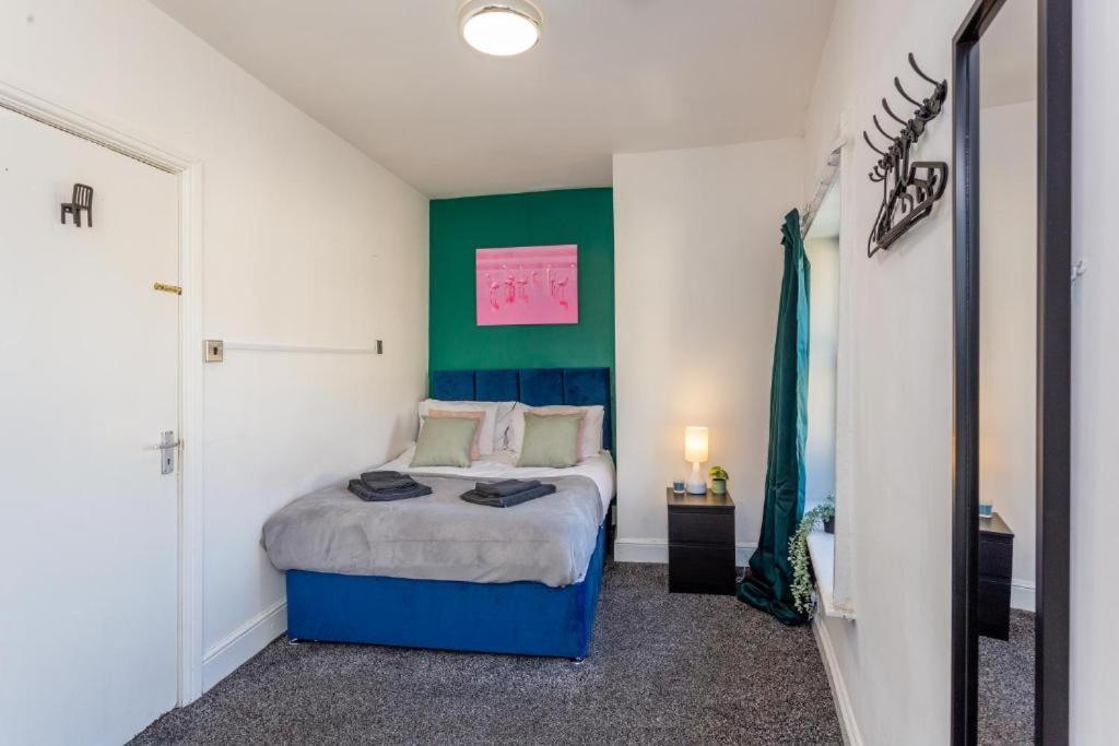 Newcastle'S Most Central Apartment - Sleeps 10 מראה חיצוני תמונה