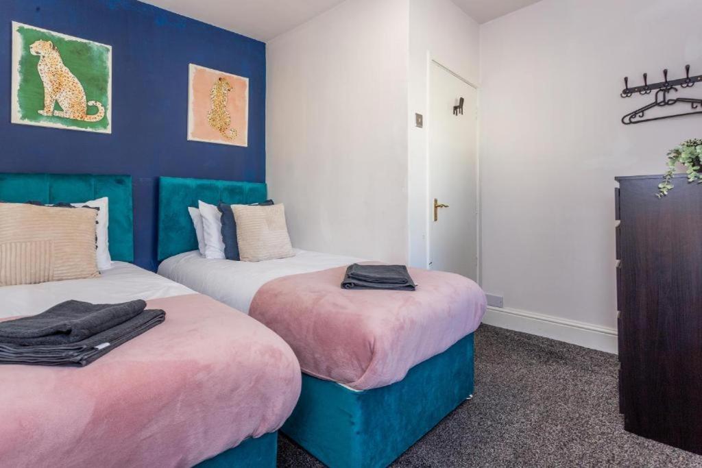 Newcastle'S Most Central Apartment - Sleeps 10 מראה חיצוני תמונה