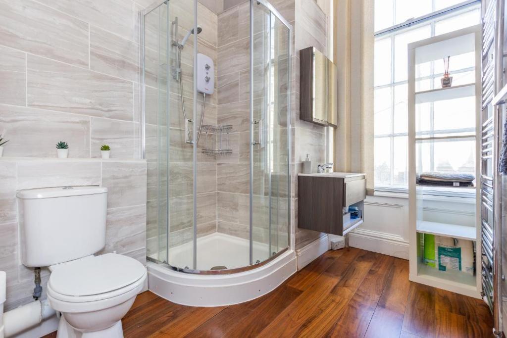 Newcastle'S Most Central Apartment - Sleeps 10 מראה חיצוני תמונה
