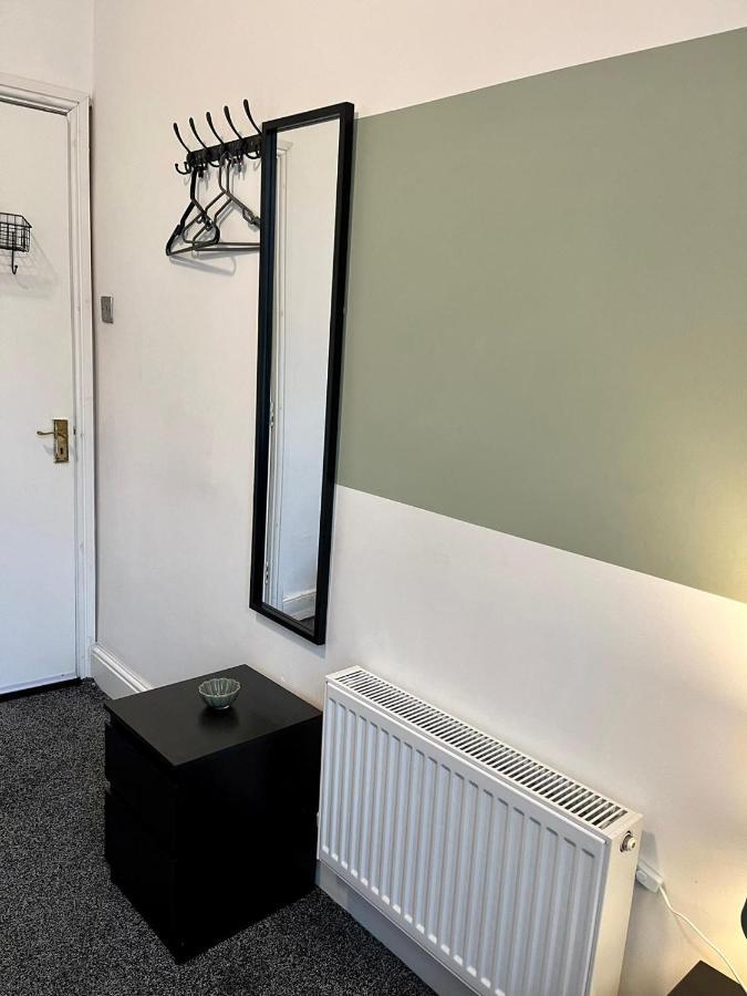 Newcastle'S Most Central Apartment - Sleeps 10 מראה חיצוני תמונה